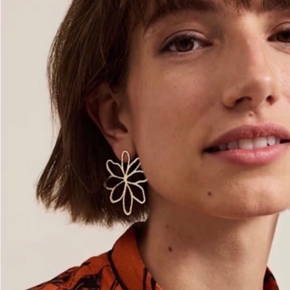 ✨3for$38  New Zara Bohemian Flower Cut Out Metallic Stud Statement Earrings - Picture 2 of 14